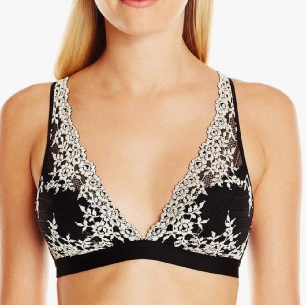 Wacoal Embrace Lace Wire Free Soft Cup Bralette. Size 40